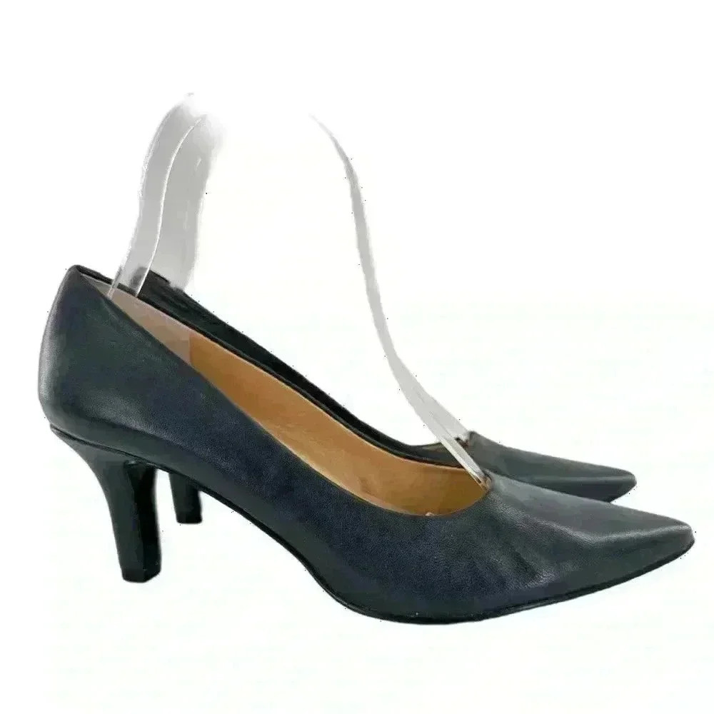 Trotters womens heels size 6 N navy blue leather pointy toe career pumps